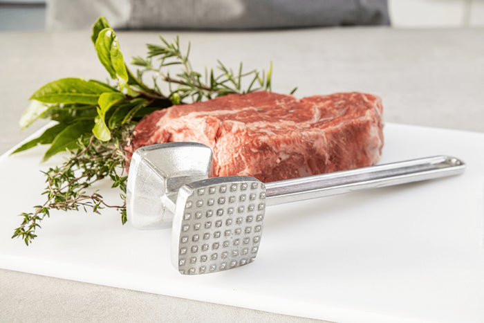 Attendrisseur de viande KitchenCraft en métal à manche plat 22,5cm