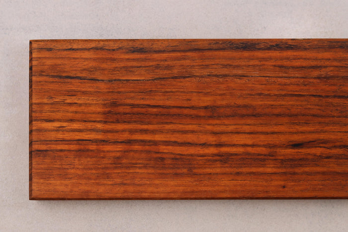Barre aimantée artisanale Essences Creations en bois d'ovangkol ondé 42cm - 6 places - N°2