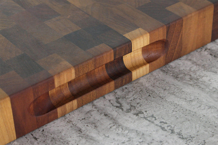 Billot de cuisine Wusaki en bois de noyer damier - 35 x 35 x 4 cm