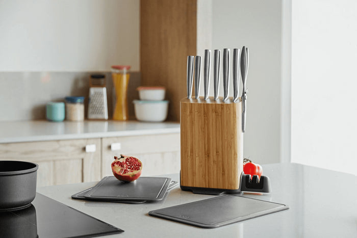 Bloc 6 couteaux Berghoff Legacy avec aiguiseur et 3 planches