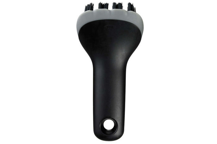 Brosse pour grille rainurée OXO avec racloir