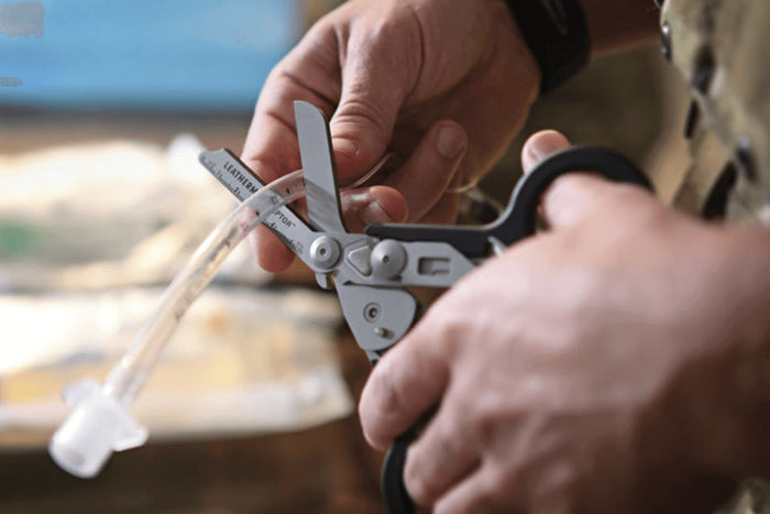 Ciseaux multifonction Leatherman Raptor Rescue 831742 6 fonctions + étui