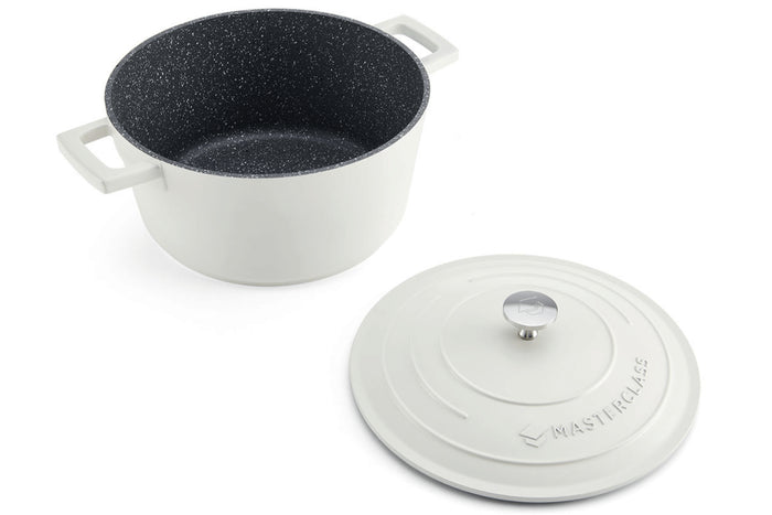 Cocotte MasterClass compatible induction en fonte d'aluminium blanc crème 4L