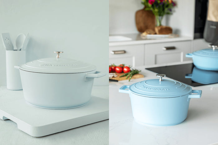 Cocotte MasterClass compatible induction en fonte d'aluminium bleu pastel 4L