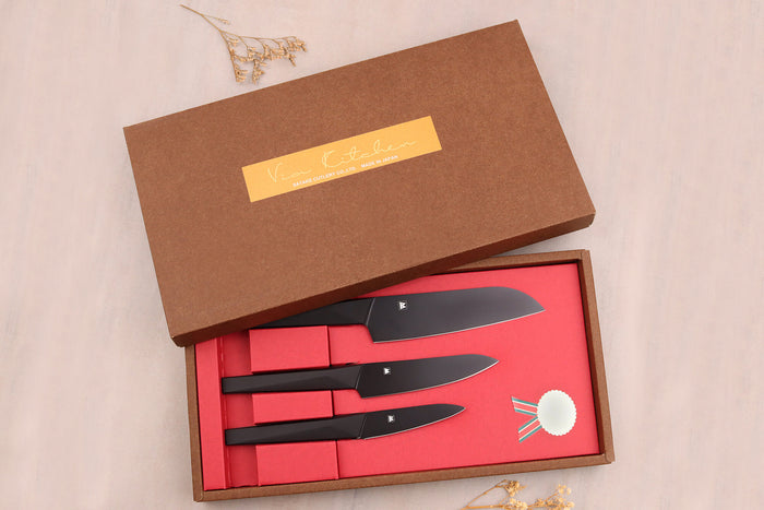 Coffret 3 couteaux japonais Satake Cutlery Black santoku + universel + office