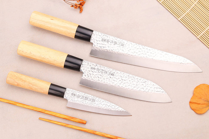 Coffret 3 couteaux japonais Satake Cutlery Tsuchime chef + santoku + deba