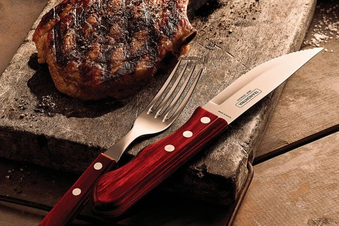 Coffret de 4 couteaux à steak Tramontina Jumbo coloris rouge