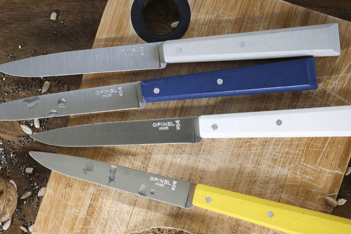 Coffret de 4 couteaux de table Opinel Bon Appétit Céleste n°125 lames 11cm en inox manches en charme