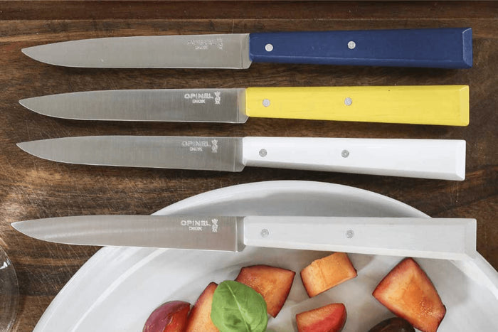 Coffret de 4 couteaux de table Opinel Bon Appétit Céleste n°125 lames 11cm en inox manches en charme