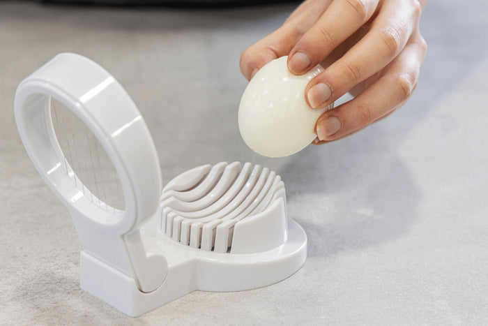 Coupe-œufs KitchenCraft en acier inoxydable et polymère blanc