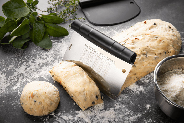 Coupe-pâte Gefu Dutto 2-en-1 en acier inox et polymère noir