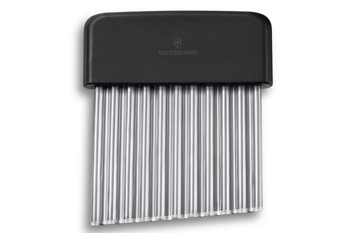 Couteau à décorer Victorinox lame ondulée en inox