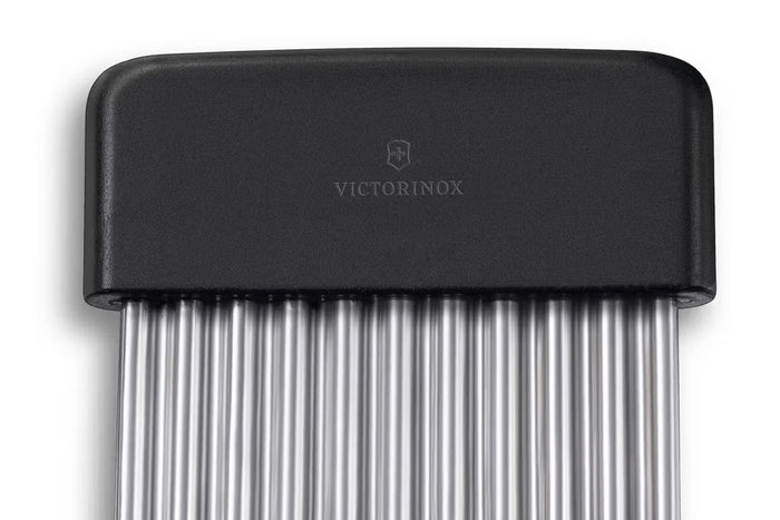 Couteau à décorer Victorinox lame ondulée en inox
