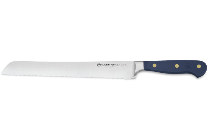 Couteau à pain Wusthof Classic Colour Wild Blueberry forgé lame micro-dentelée 23cm
