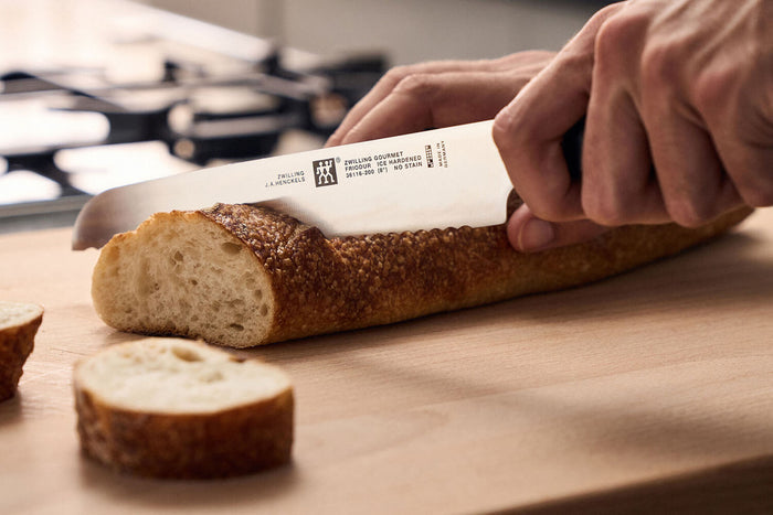 Couteau à pain ZWILLING Gourmet 20cm manche riveté