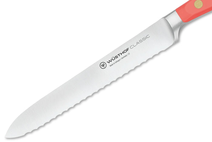 Couteau à saucisson Wusthof Classic Colour Coral Peach forgé lame crantée 14cm