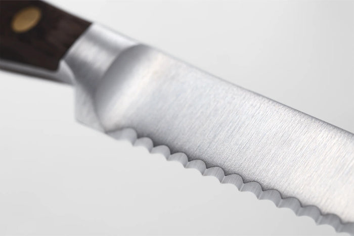 Couteau à saucisson Wüsthof Crafter forgé 14cm en chêne fumé