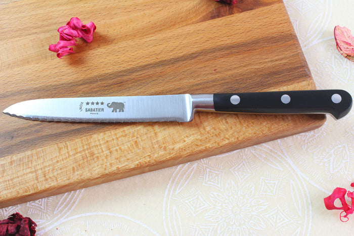 Couteau à tomates Sabatier Éléphant Idéal Forgé microdenté 13cm manche nylon noir