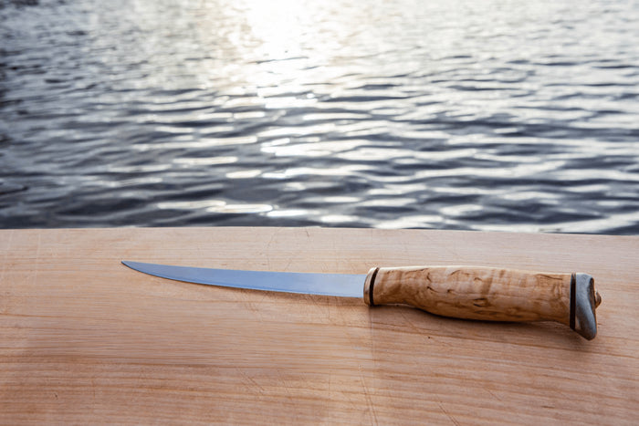 Couteau Arctic Legend Fillet Knife AL023 artisanal lame 16cm manche en bouleau frisé + étui en cuir
