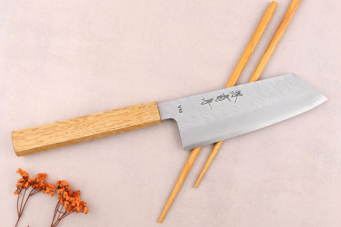 Couteau bunka 14cm japonais artisanal Sakai Kikumori TS10 en chêne