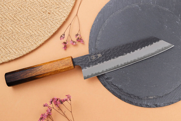 Couteau bunka 17cm japonais artisanal Yuzo Black AS chêne brûlé
