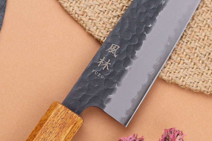 Couteau bunka 17cm japonais artisanal Yuzo Black AS chêne brûlé