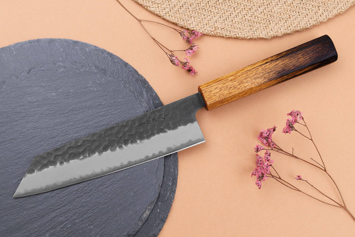 Couteau bunka 17cm japonais artisanal Yuzo Black AS chêne brûlé