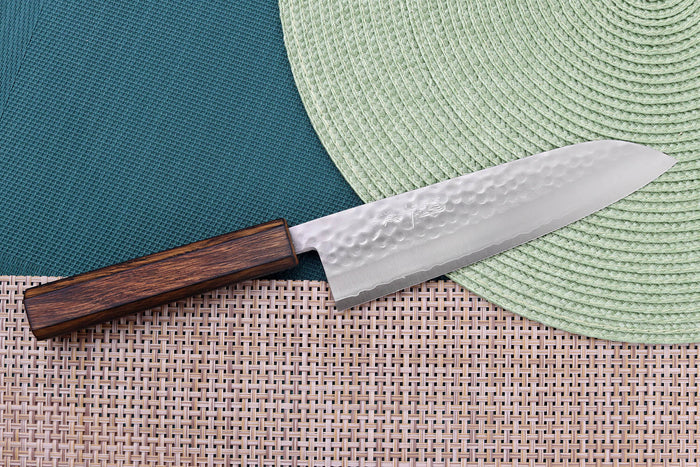 Couteau de chef 18cm japonais artisanal Masutani martelé manche en chêne