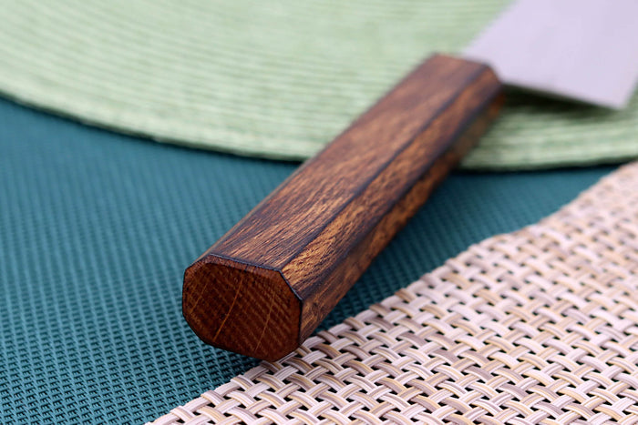 Couteau de chef 18cm japonais artisanal Masutani martelé manche en chêne