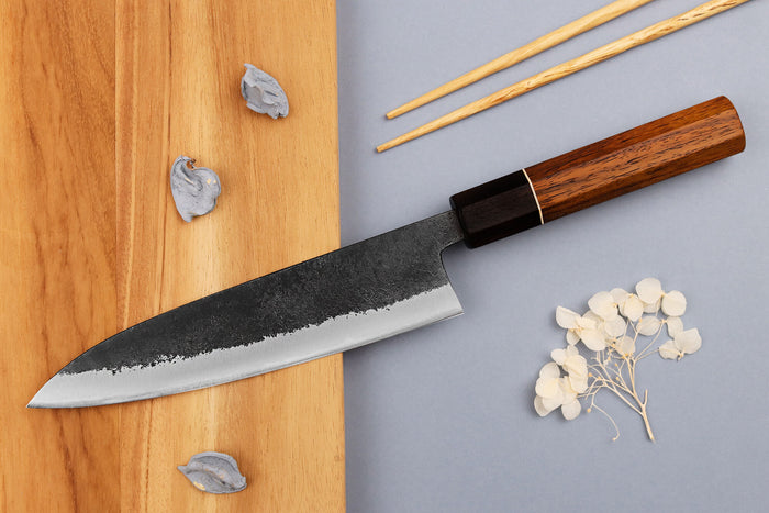 Couteau de chef 18cm japonais artisanal Yuzo Black Nashiji