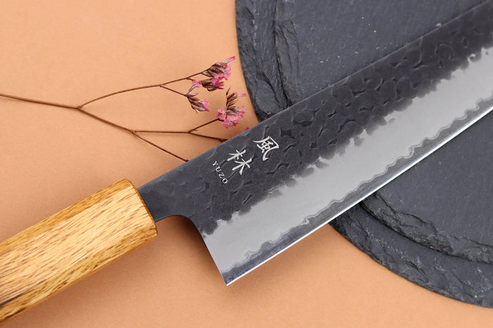 Couteau de chef 21cm japonais artisanal Yuzo Black AS chêne brûlé
