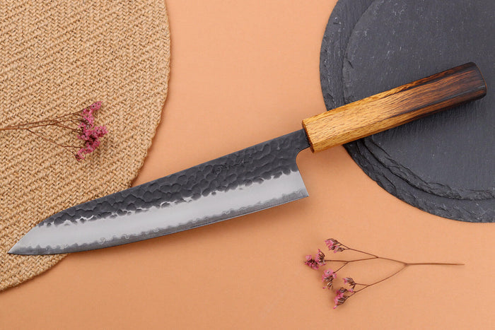 Couteau de chef 21cm japonais artisanal Yuzo Black AS chêne brûlé