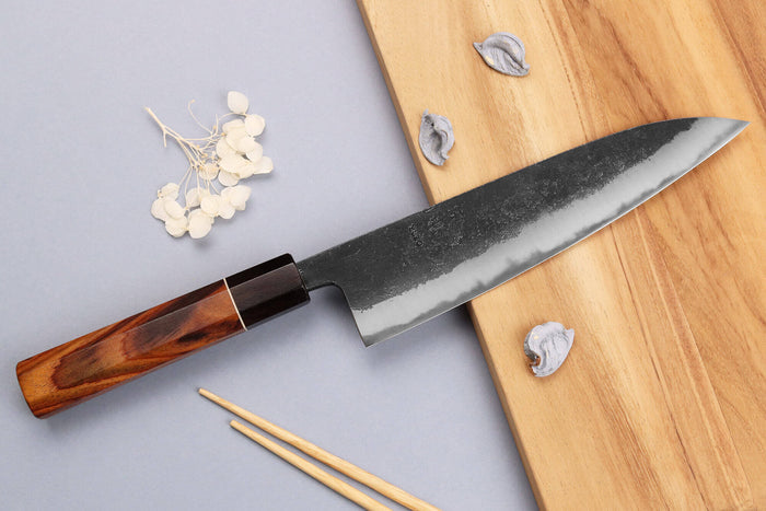Couteau de chef 21cm japonais artisanal Yuzo Black Nashiji