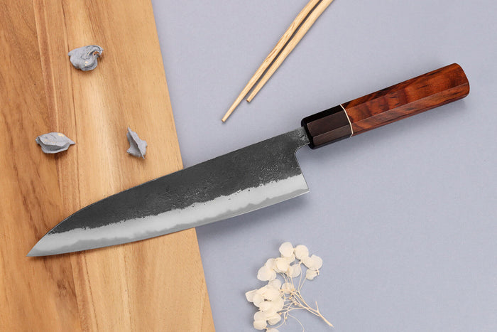 Couteau de chef 21cm japonais artisanal Yuzo Black Nashiji