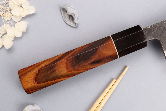 Couteau de chef 21cm japonais artisanal Yuzo Black Nashiji