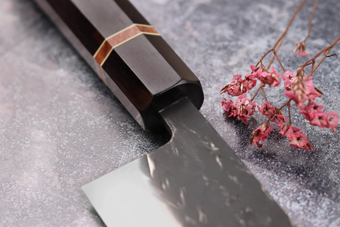 Couteau de chef 24cm japonais artisanal Yuzo Black SLD ébène et cognassier