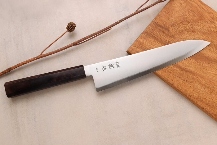 Couteau de chef gyuto 21cm japonais artisanal Hatsukokoro Kaijin BS2 ébène