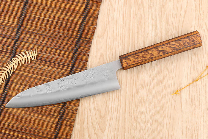 Couteau de chef japonais artisanal Wusaki Yoshi G3 chêne 18cm