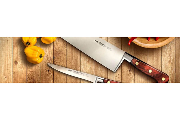 Couteau de chef SABATIER Saveur 100% forgé 15cm rivets laiton