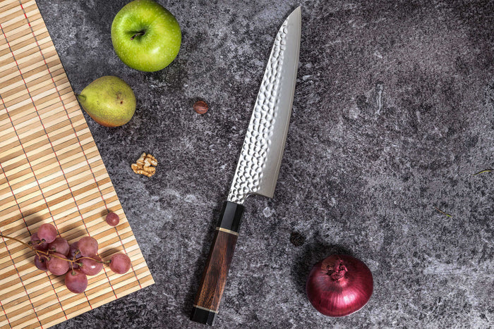 Couteau de chef Sayuto Desert Damas martelé 21cm