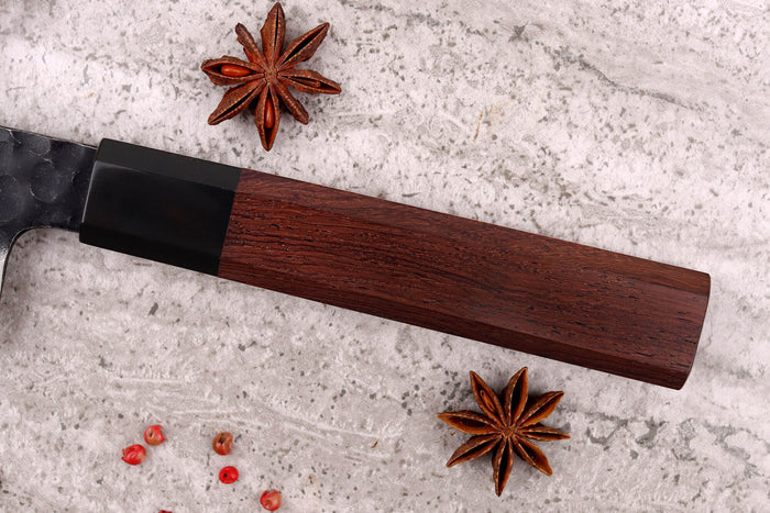 Couteau de chef Sayuto Séquoia San Mai martelé 21cm