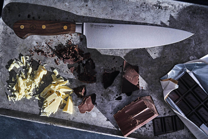 Couteau de chef Wüsthof Crafter forgé 20cm en chêne fumé