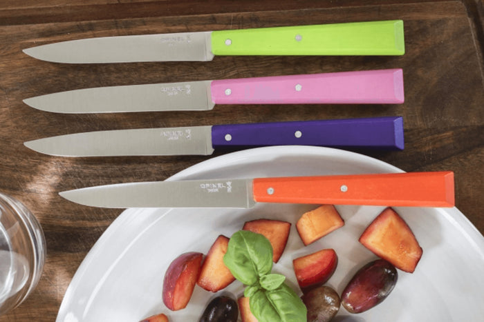 Couteau de table Opinel Bon Appétit Bois n°125 lame 11cm en inox manche en charme fuchsia