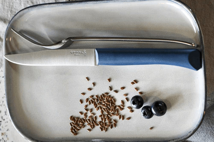 Couteau de table Opinel Bon Appétit + lame 11cm en inox manche en polymère bleu canard