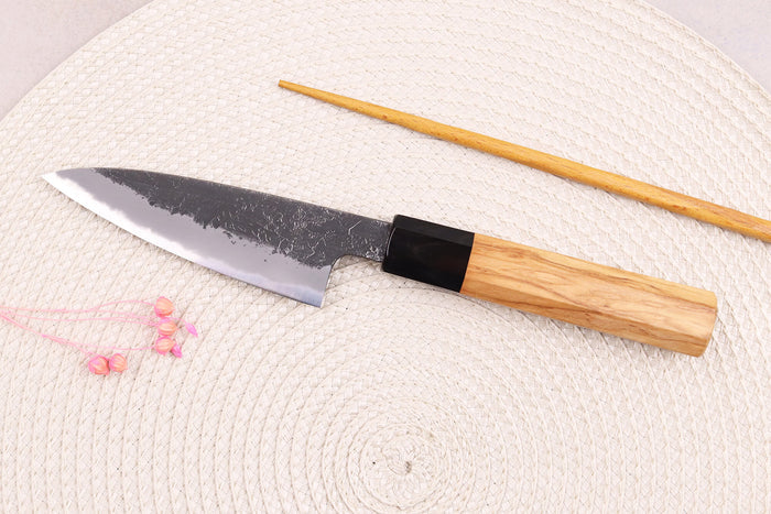 Couteau d'office 10cm japonais artisanal Hinoura Mutsumi Ajikataya Black Nashiji