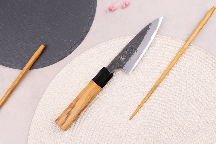 Couteau d'office 10cm japonais artisanal Hinoura Mutsumi Ajikataya Black Nashiji