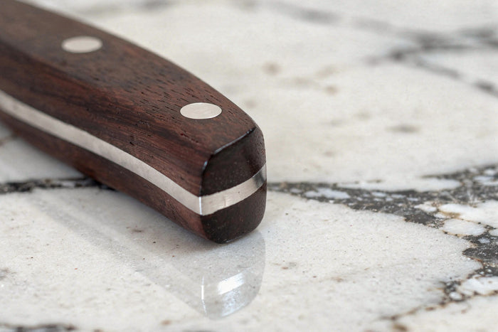 Couteau d'office 9cm Guillaume Leonard Cuistot en acier inoxydable et bois de santal rouge