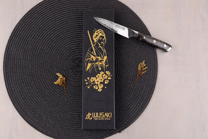 Couteau d'office Wusaki Sakin Damas 10Cr 9cm manche en fibre de carbone et feuille d'or