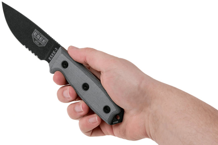 Couteau Esee 3 ESEE-3S-MB lame semi-dentée acier carbone noir 8,8cm manche micarta gris + étui marron
