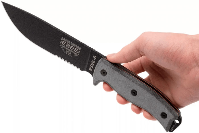 Couteau Esee 6 ESEE-6S-B lame semi-dentée acier carbone noir 16,5cm manche micarta gris + étui